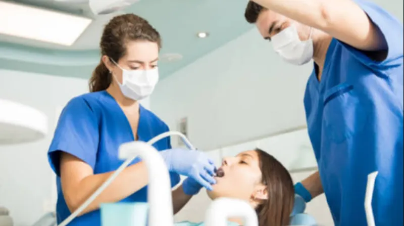 Du học nghề trợ lý nha khoa đức: Điều kiện, lương & chi phí Hạn chế cần cân nhắc trước khi chọn nghề ZFA