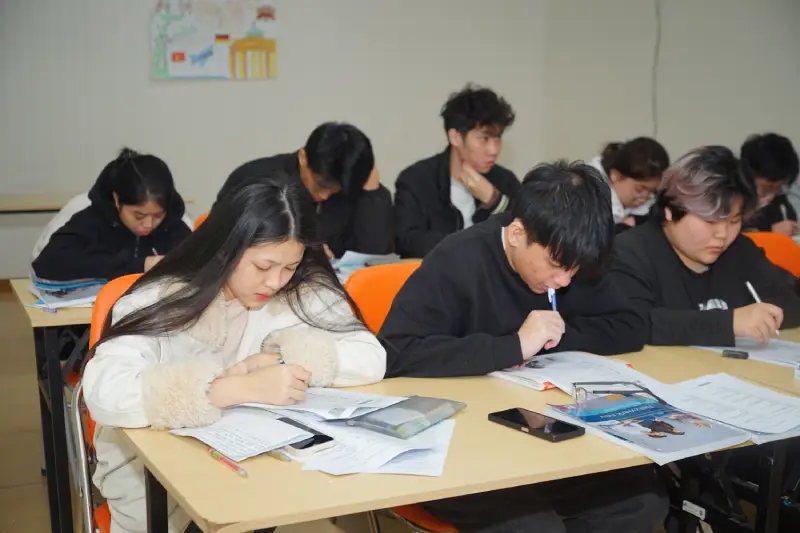 Đại từ nhân xưng trong tiếng Đức: Bảng chia và cách dùng Học đại từ nhân xưng tại trung tâm Tiếng Đức TBG